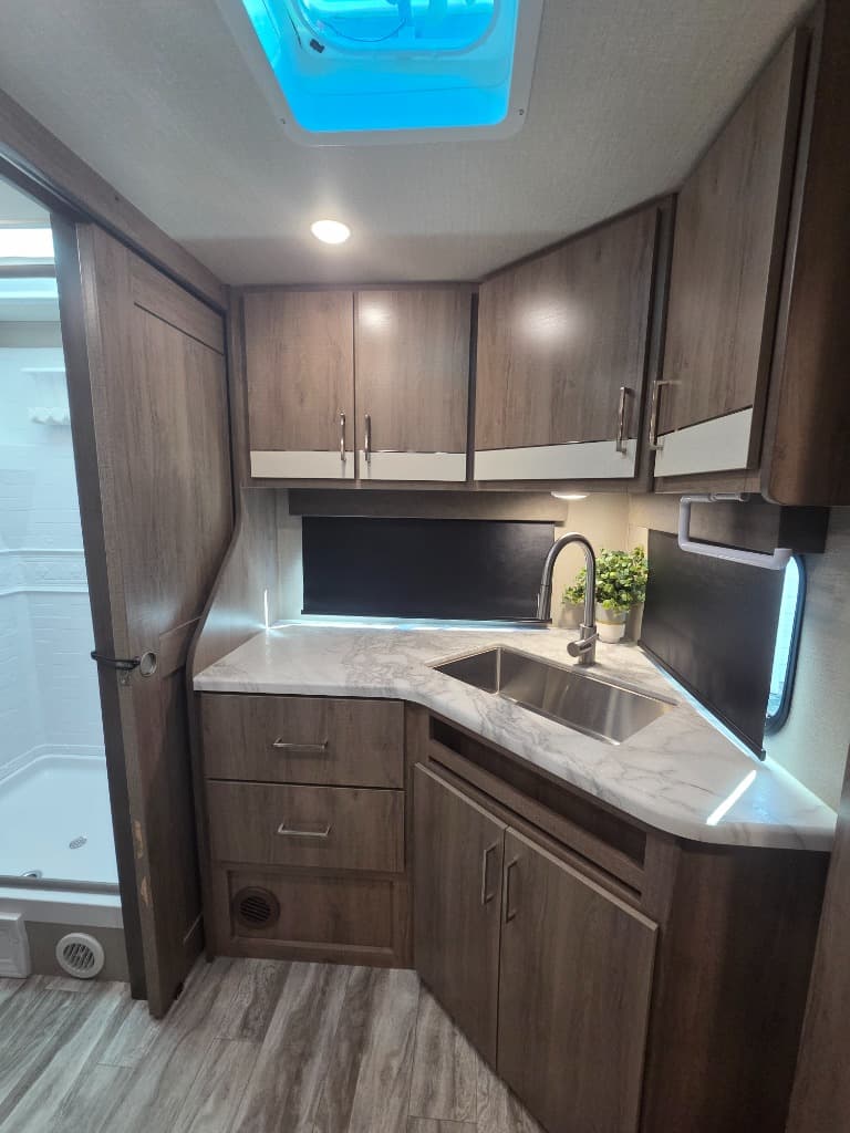 2022 Grand Design 2022 Grand Design Imagine XLS - thumbnail 10