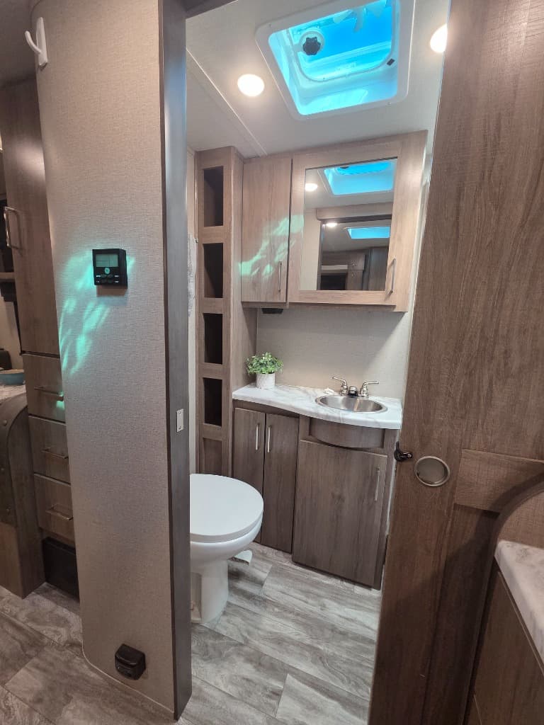 2022 Grand Design 2022 Grand Design Imagine XLS - thumbnail 11