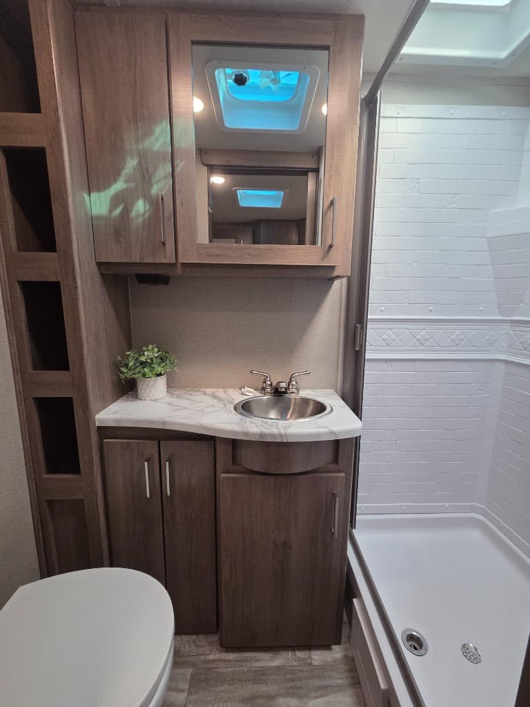 2022 Grand Design 2022 Grand Design Imagine XLS - thumbnail 12