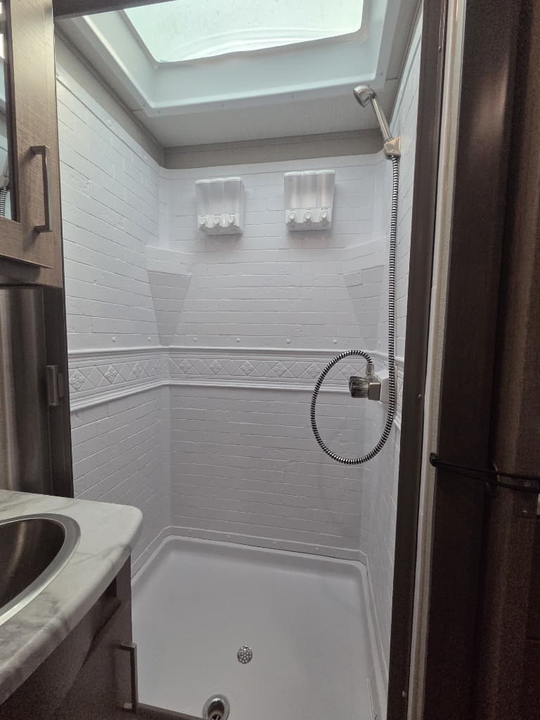 2022 Grand Design 2022 Grand Design Imagine XLS - thumbnail 13