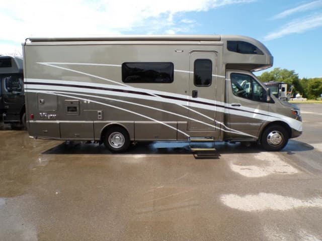 2024 Winnebago 2024 Winnebago View - thumbnail 4