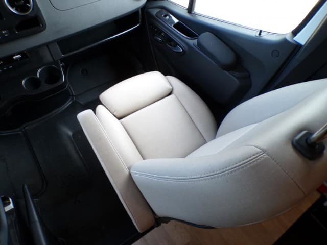 2024 Winnebago 2024 Winnebago View - thumbnail 11