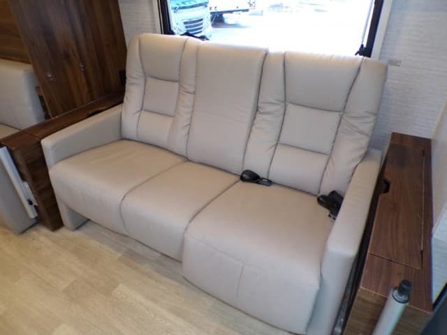 2024 Winnebago 2024 Winnebago View - thumbnail 18