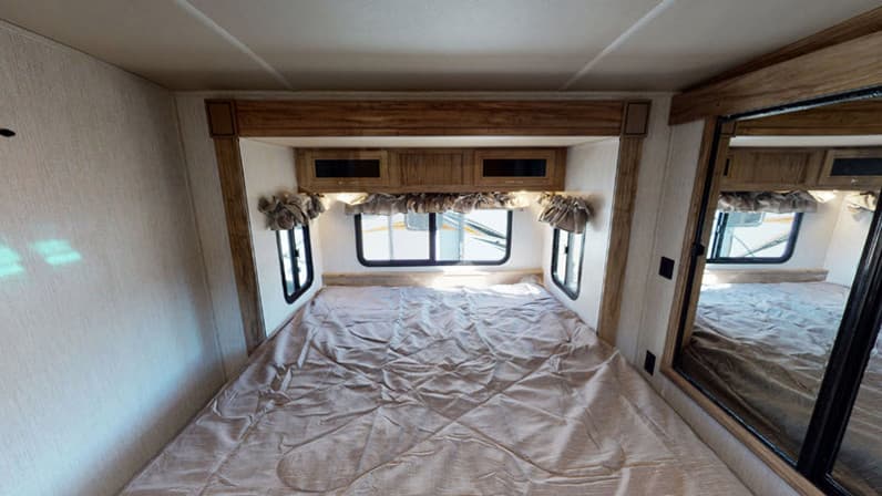 2023 Palomino 2023 Palomino SolAire - thumbnail 34