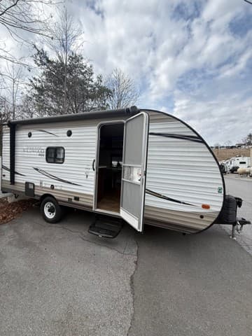 2017 Forest River 2017 Forest River Wildwood FSX - thumbnail 4