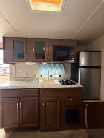 2017 Forest River 2017 Forest River Wildwood FSX - thumbnail 17