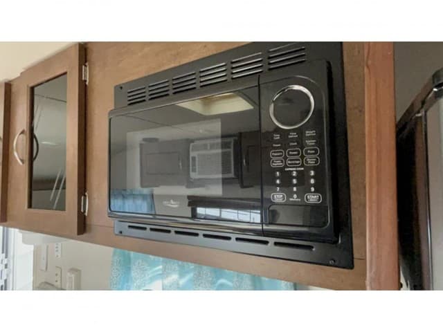 2017 Forest River 2017 Forest River Wildwood FSX - thumbnail 18