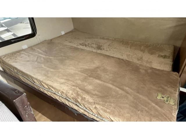 2017 Forest River 2017 Forest River Wildwood FSX - thumbnail 22