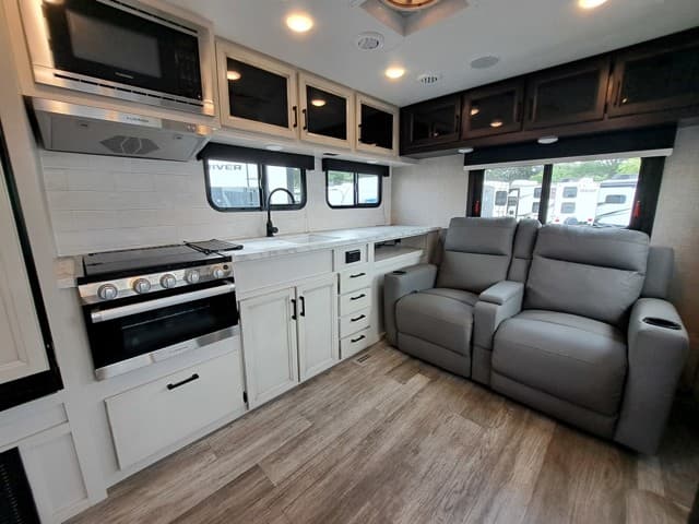 2023 Jayco 2023 Jayco Jay Feather - thumbnail 8