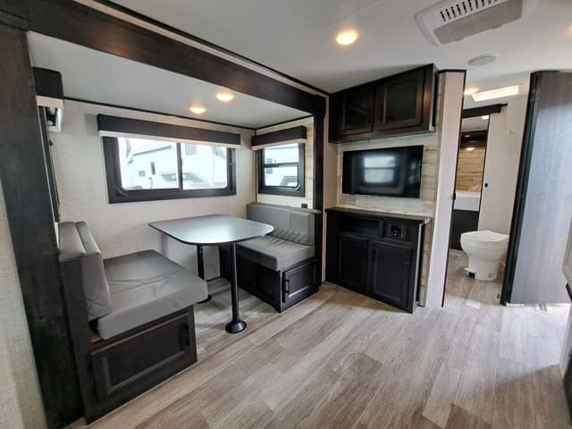 2023 Jayco 2023 Jayco Jay Feather - thumbnail 10