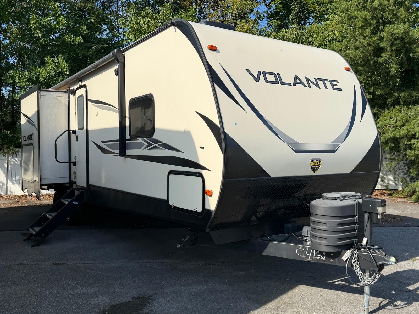 2020 CrossRoads 2020 CrossRoads Volante - image 1