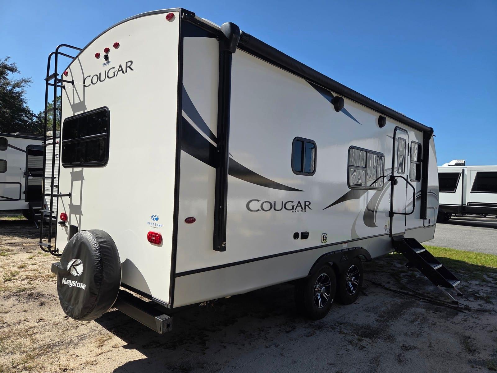 2022 Keystone 2022 Keystone Cougar - thumbnail 4