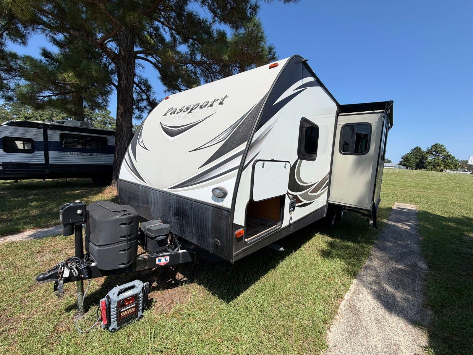 2017 Keystone 2017 Keystone Passport Grand Touring - thumbnail 5