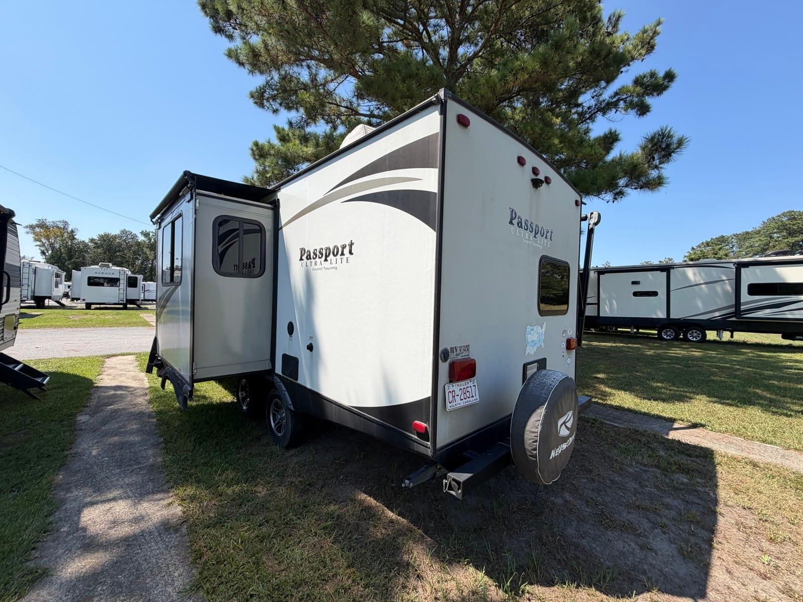 2017 Keystone 2017 Keystone Passport Grand Touring - thumbnail 6