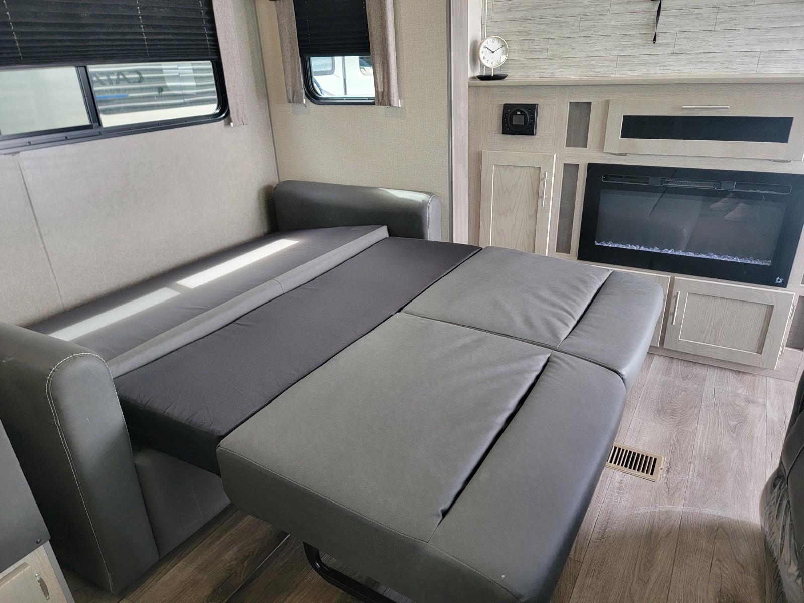 2023 Coachmen 2023 Coachmen Catalina Legacy - thumbnail 16