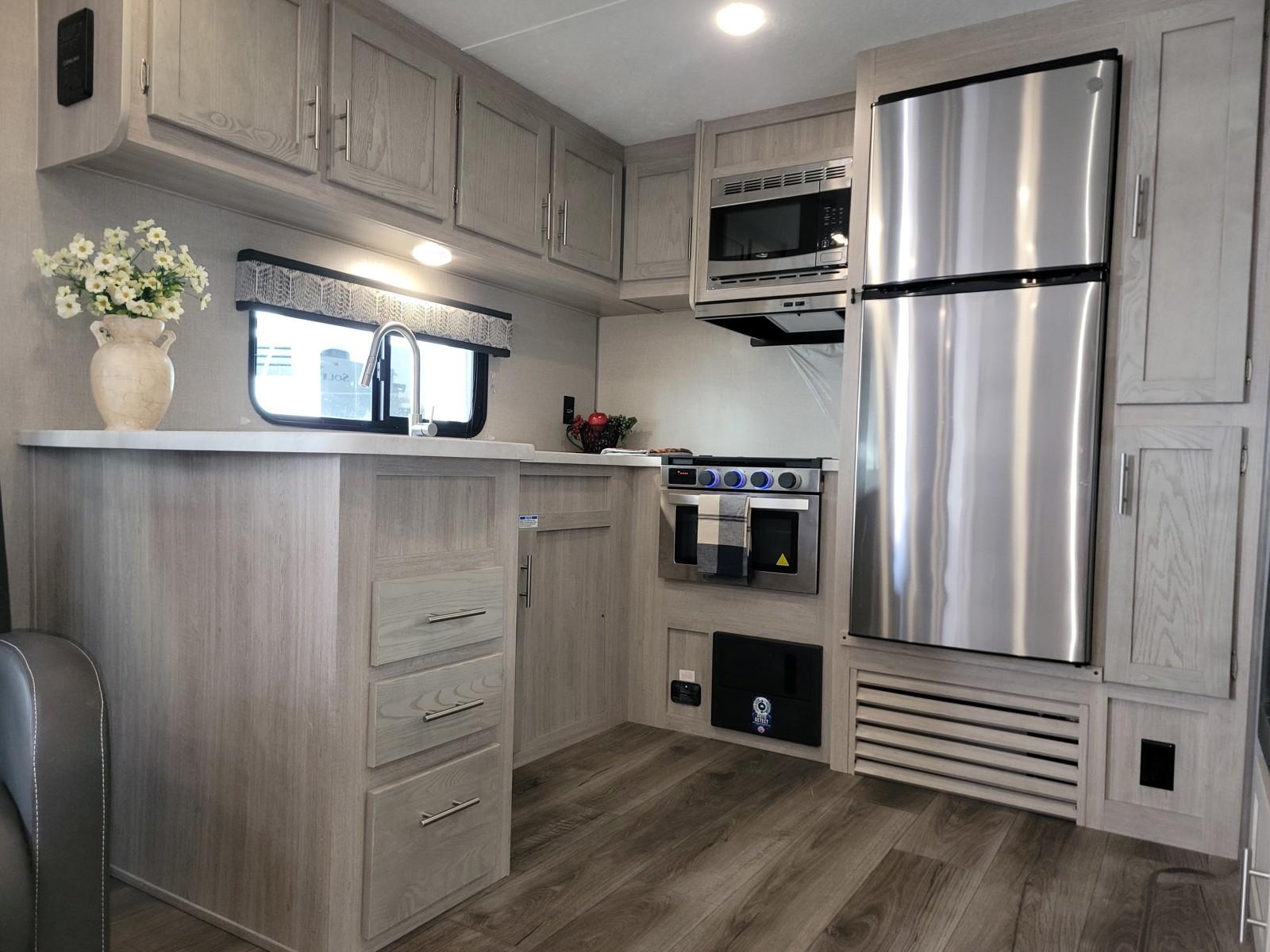 2023 Coachmen 2023 Coachmen Catalina Legacy - thumbnail 24