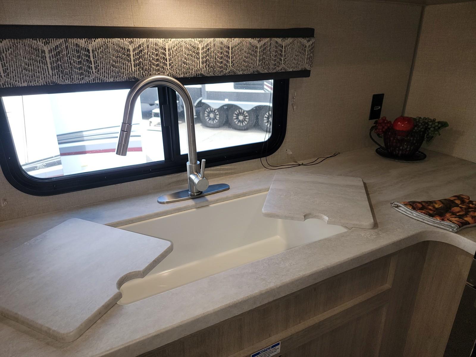 2023 Coachmen 2023 Coachmen Catalina Legacy - thumbnail 27