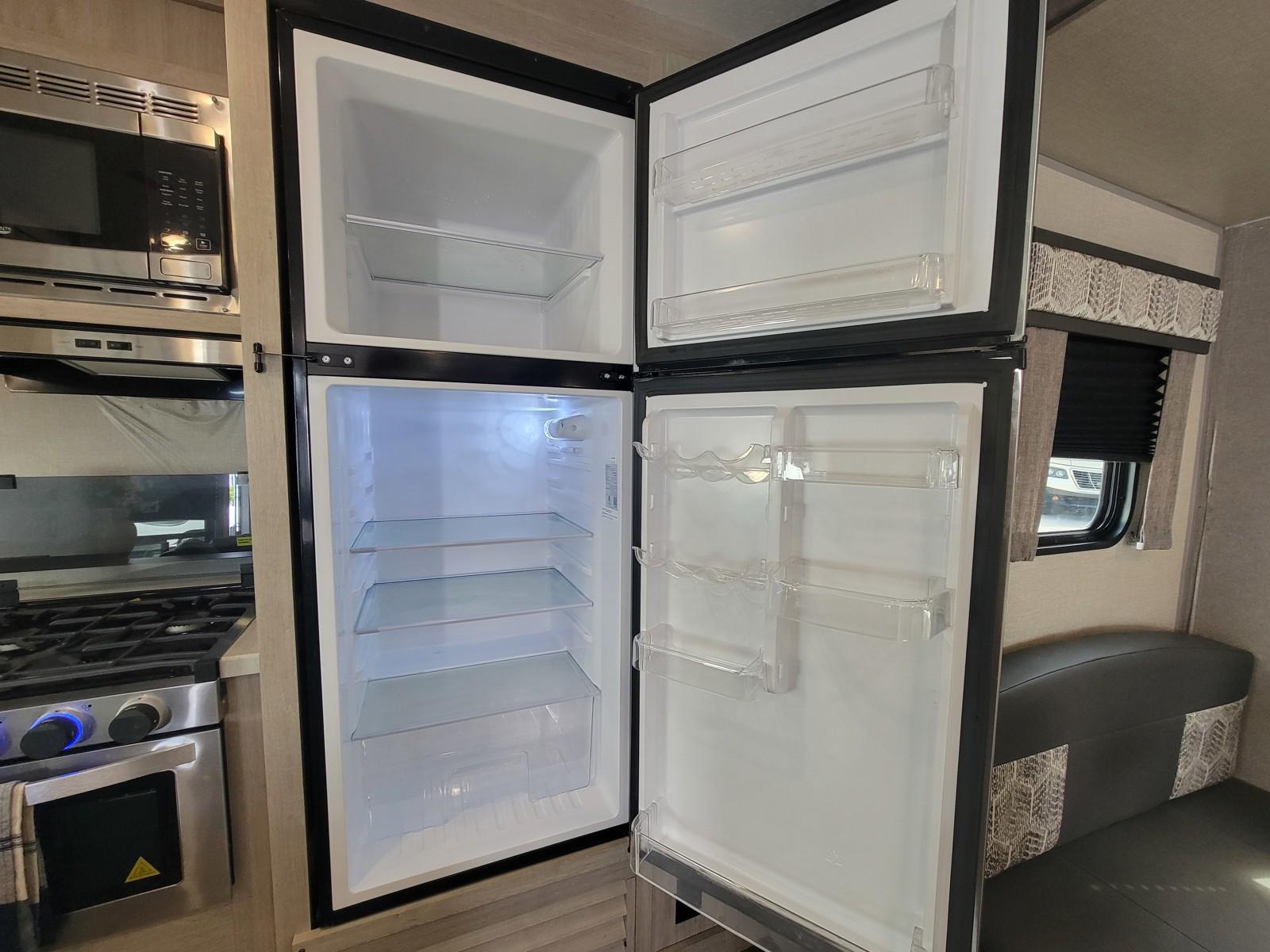 2023 Coachmen 2023 Coachmen Catalina Legacy - thumbnail 32