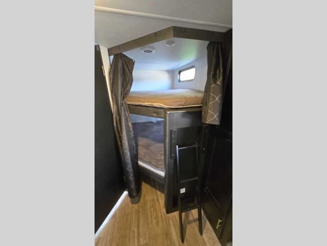 2022 Forest River 2022 Forest River Cherokee Grey Wolf - thumbnail 13