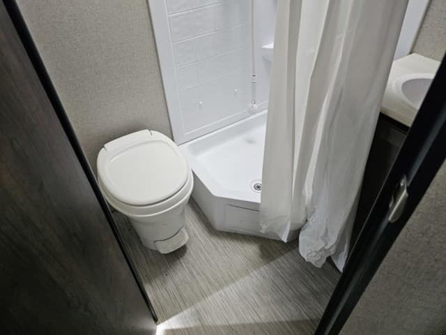 2019 Coleman 2019 Coleman  Light LX - thumbnail 22