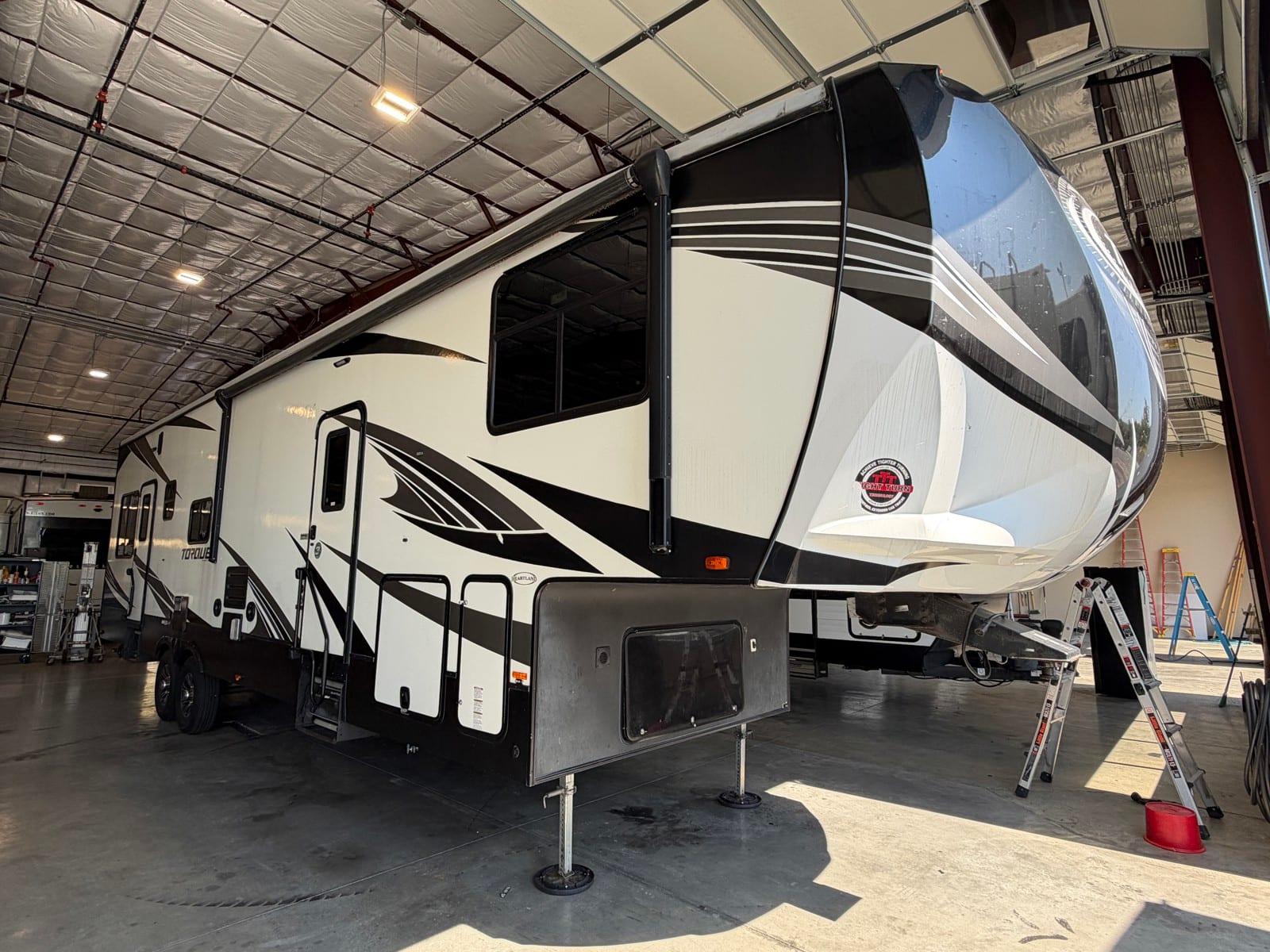 2018 Heartland Torque 327