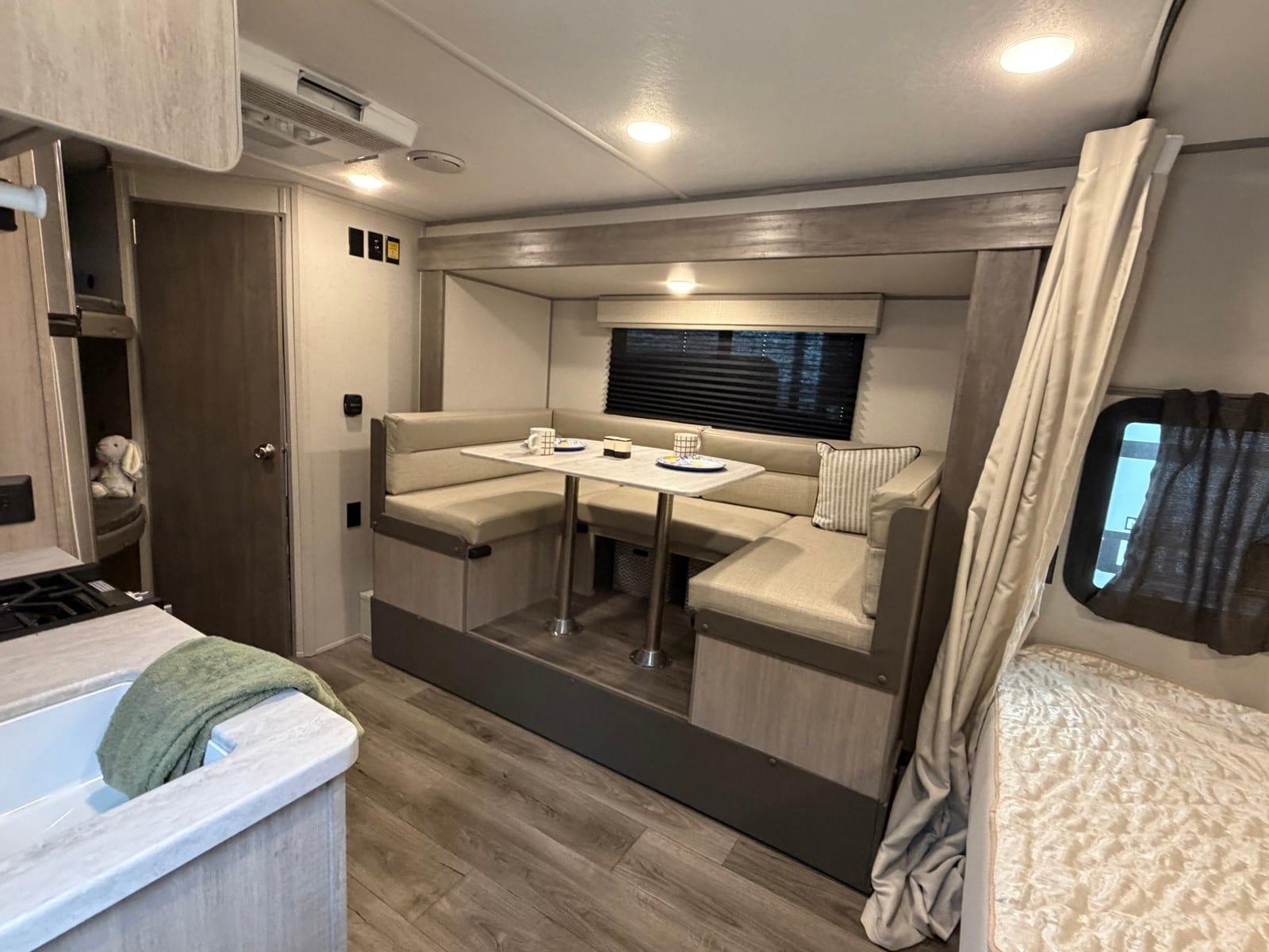 2024 Coachmen 2024 Coachmen Catalina - thumbnail 8