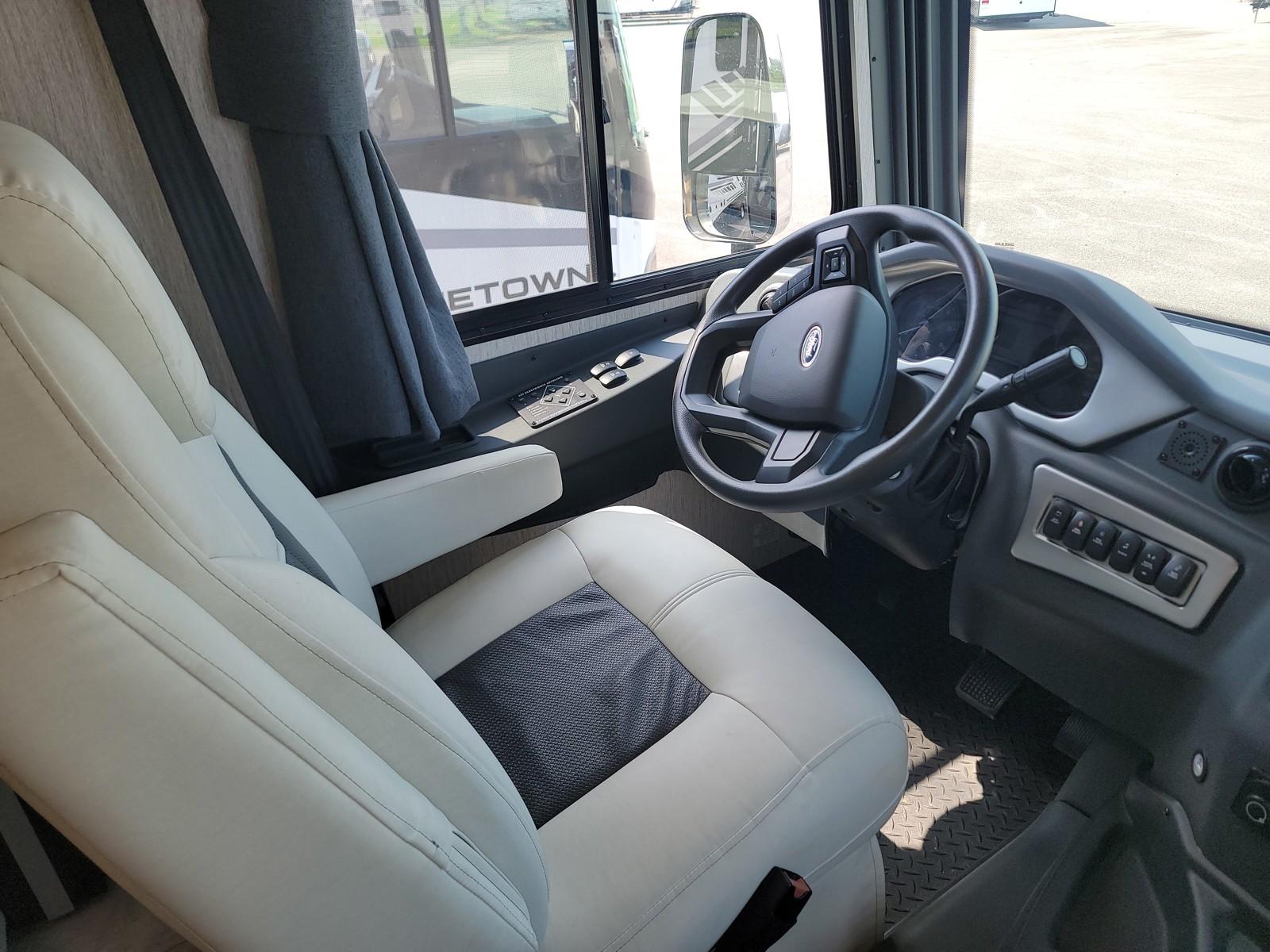 2023 Coachmen 2023 Coachmen Encore - thumbnail 15