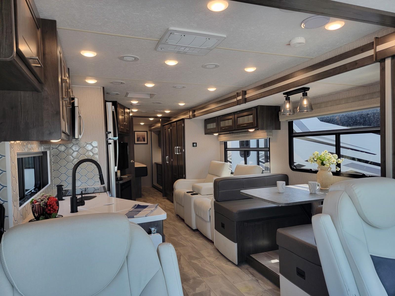 2023 Coachmen 2023 Coachmen Encore - thumbnail 18
