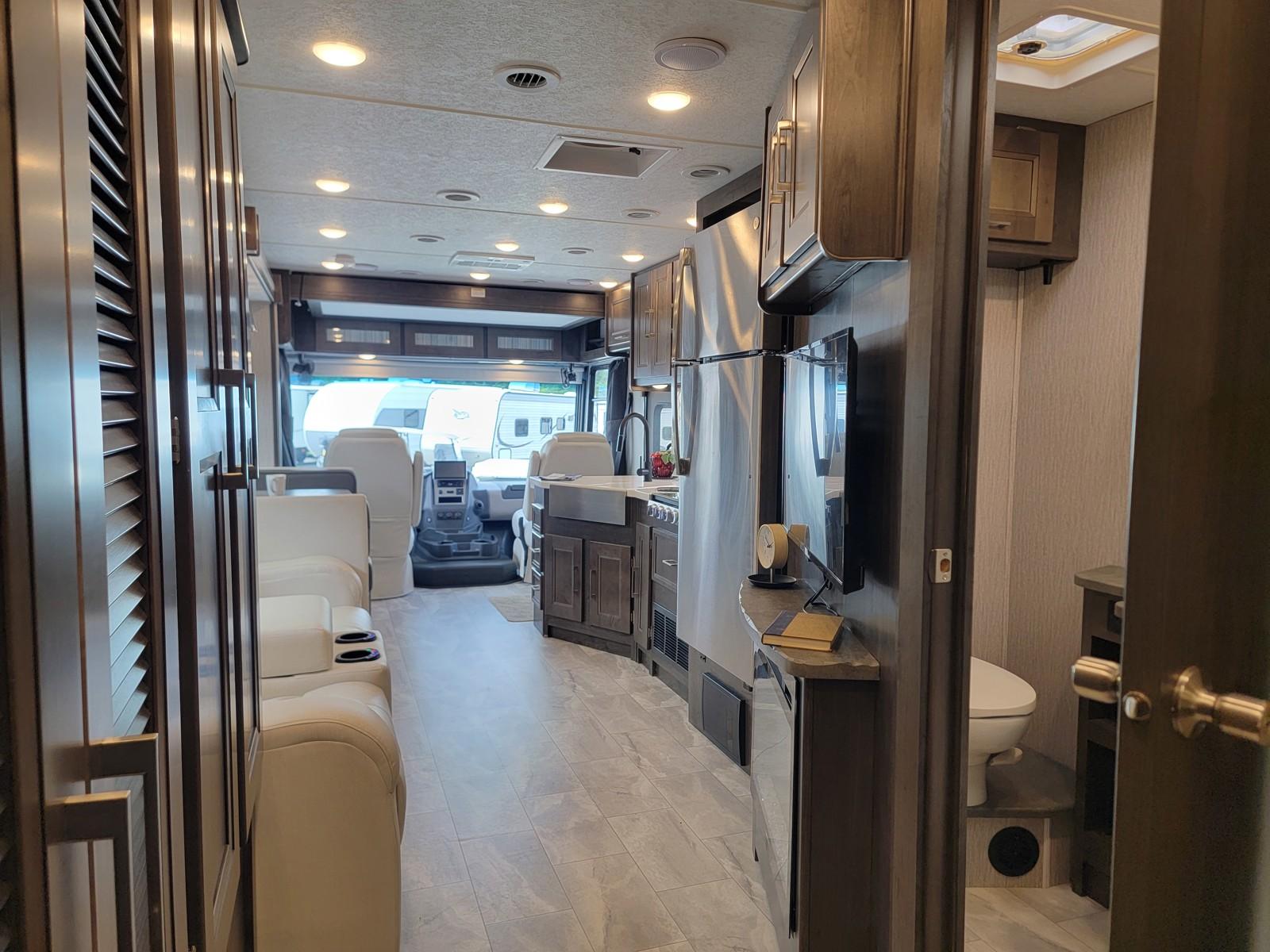 2023 Coachmen 2023 Coachmen Encore - thumbnail 22