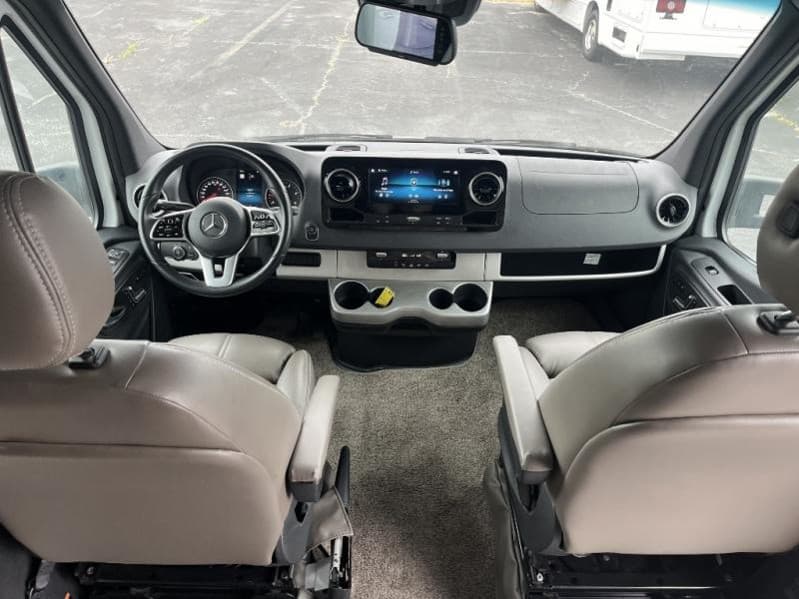 2023 Thor Motor Coach 2023 Thor Motor Coach Quantum - thumbnail 9