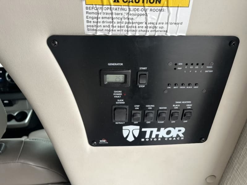 2023 Thor Motor Coach 2023 Thor Motor Coach Quantum - thumbnail 13