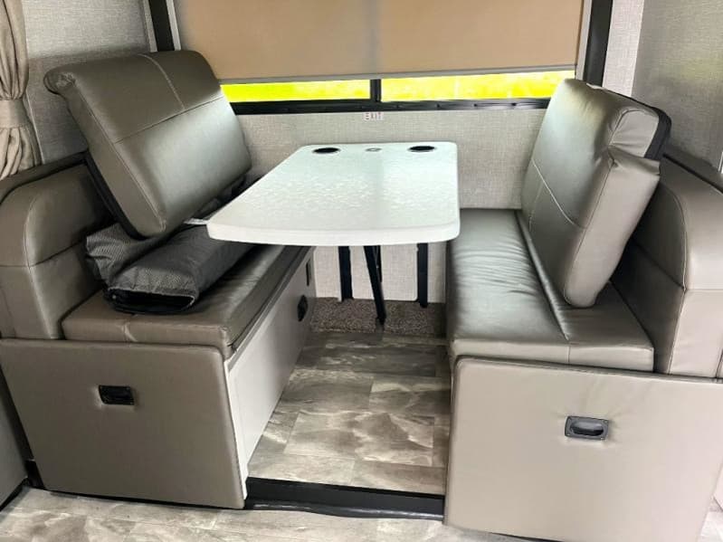 2023 Thor Motor Coach 2023 Thor Motor Coach Quantum - thumbnail 16