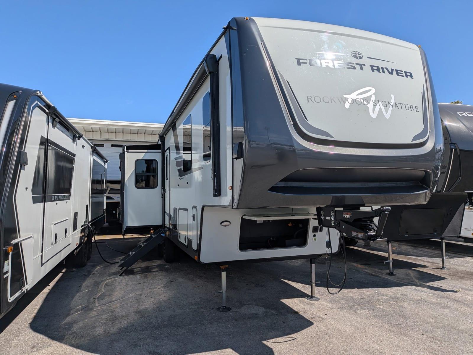 2025 Forest River Rockwood Signature R361RLS