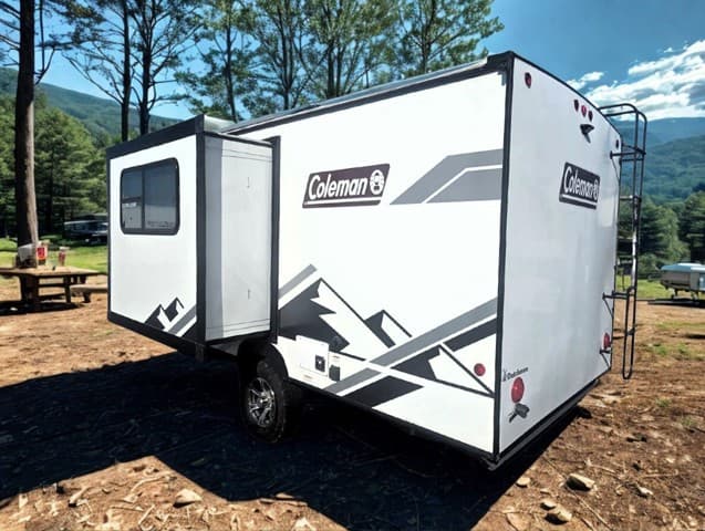 2022 Dutchmen 2022 Dutchmen Rubicon - thumbnail 5