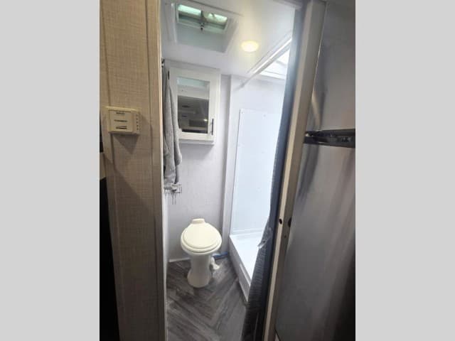 2022 Dutchmen 2022 Dutchmen Rubicon - thumbnail 11