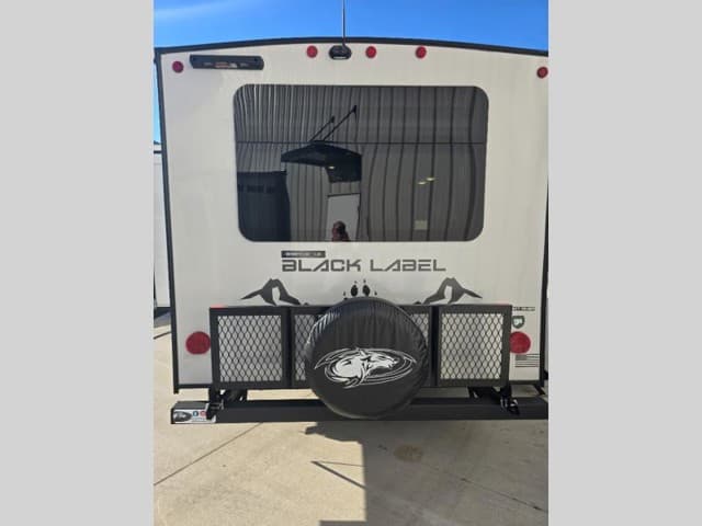 2024 Forest River 2024 Forest River Cherokee Grey Wolf Black Label - thumbnail 4