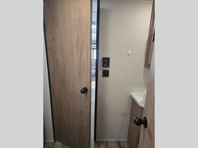 2024 Forest River 2024 Forest River Cherokee Grey Wolf Black Label - thumbnail 34