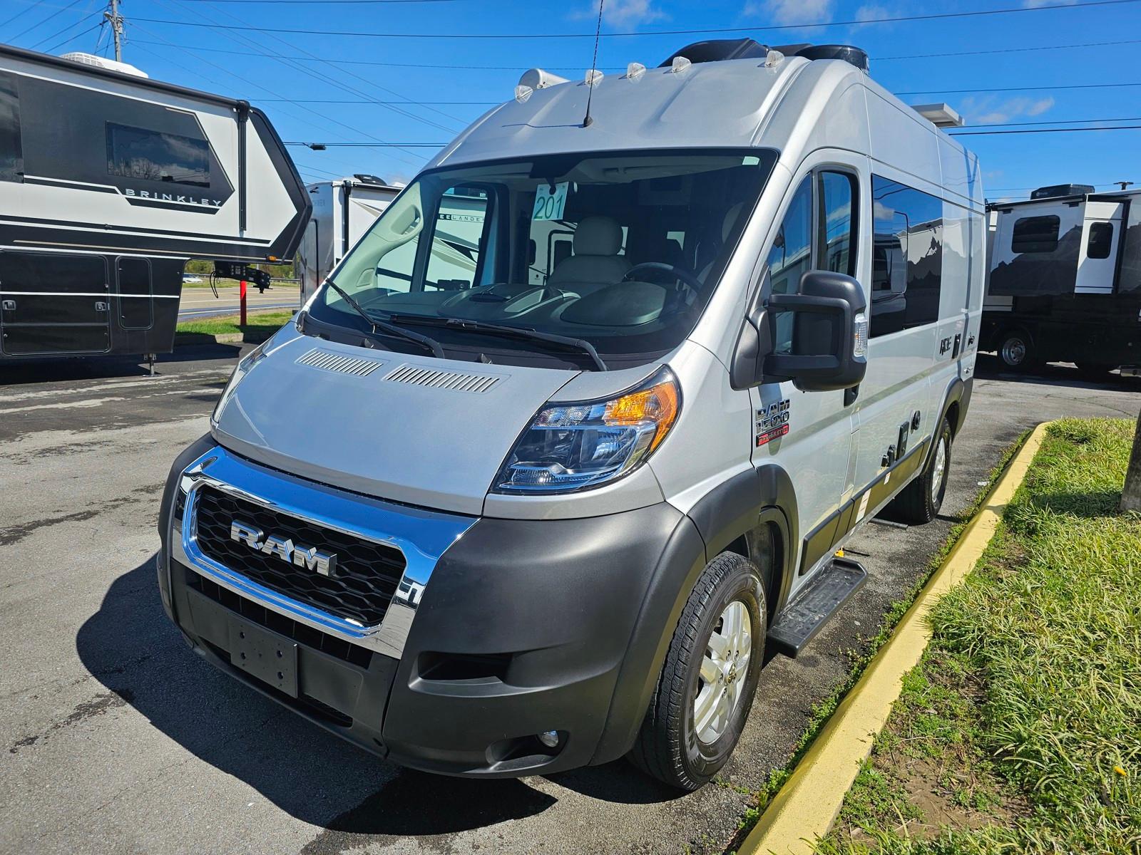 2022 Thor Motor Coach 2022 Thor Motor Coach Rize - thumbnail 3