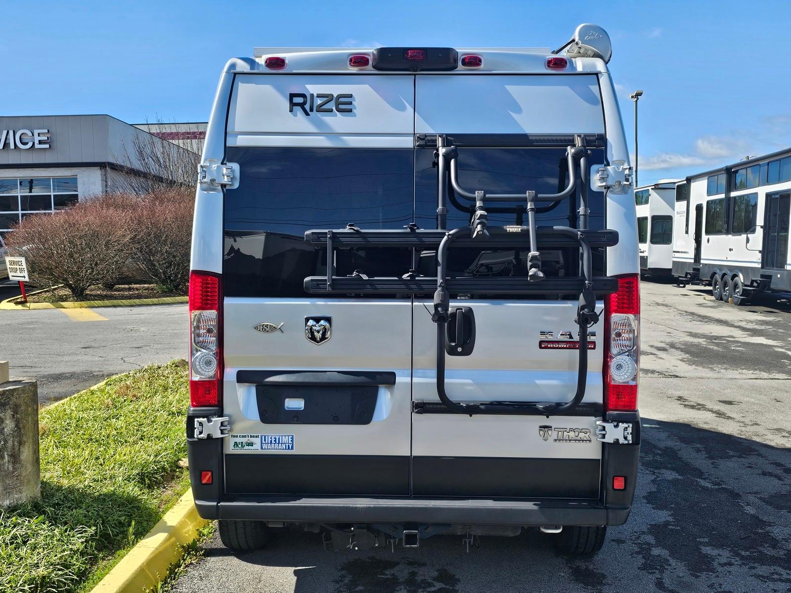 2022 Thor Motor Coach 2022 Thor Motor Coach Rize - thumbnail 4