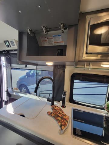 2023 Thor Motor Coach 2023 Thor Motor Coach Dazzle - thumbnail 22