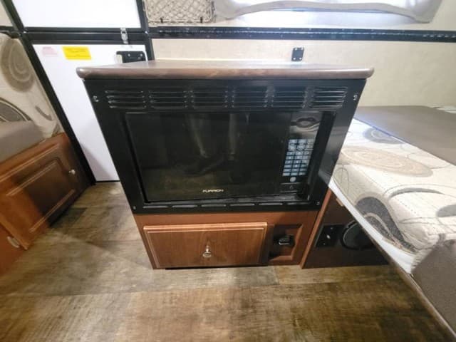 2016 Forest River 2016 Forest River Rockwood Premier - thumbnail 17