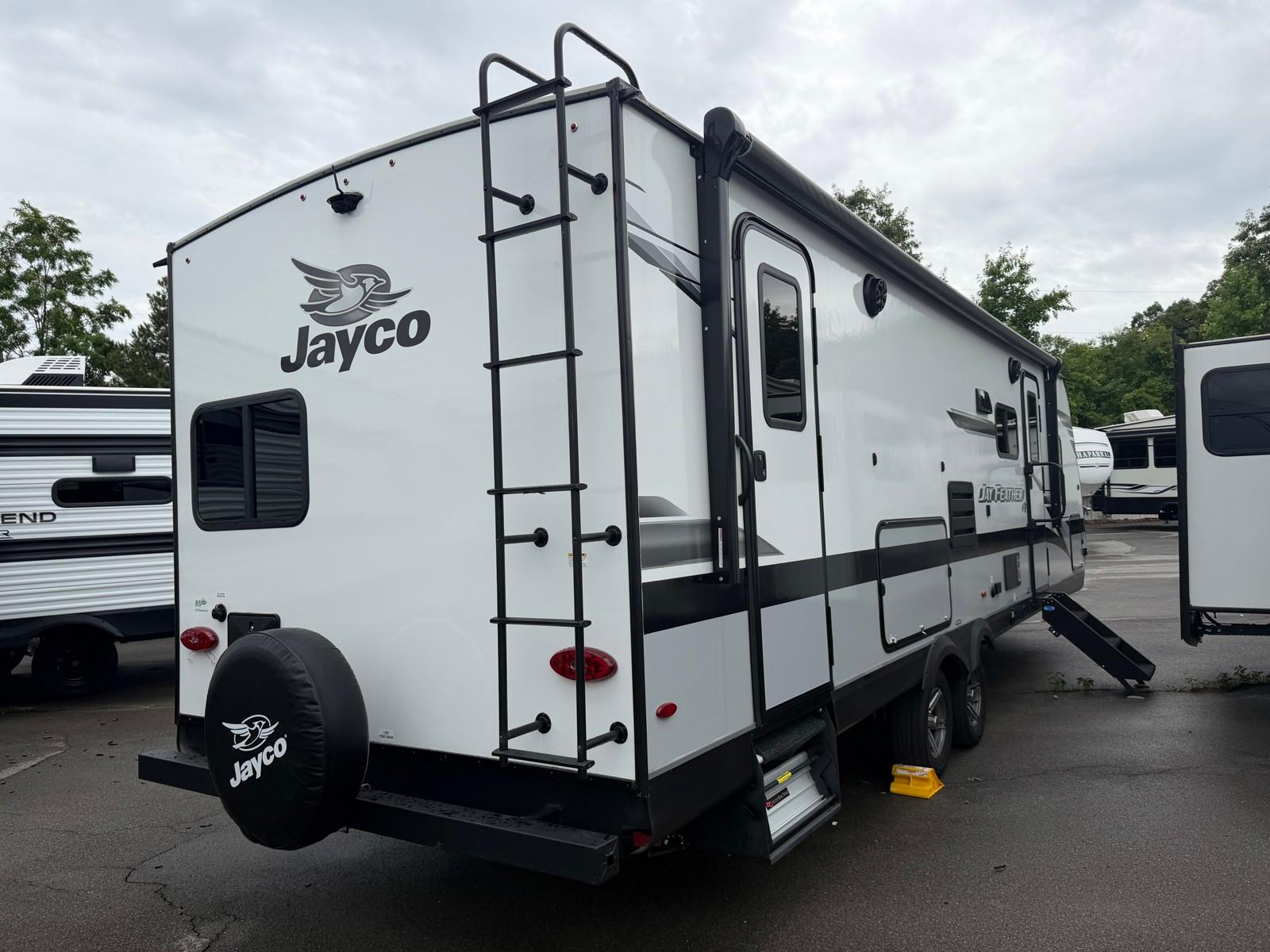 2023 Jayco 2023 Jayco Jay Feather - thumbnail 6