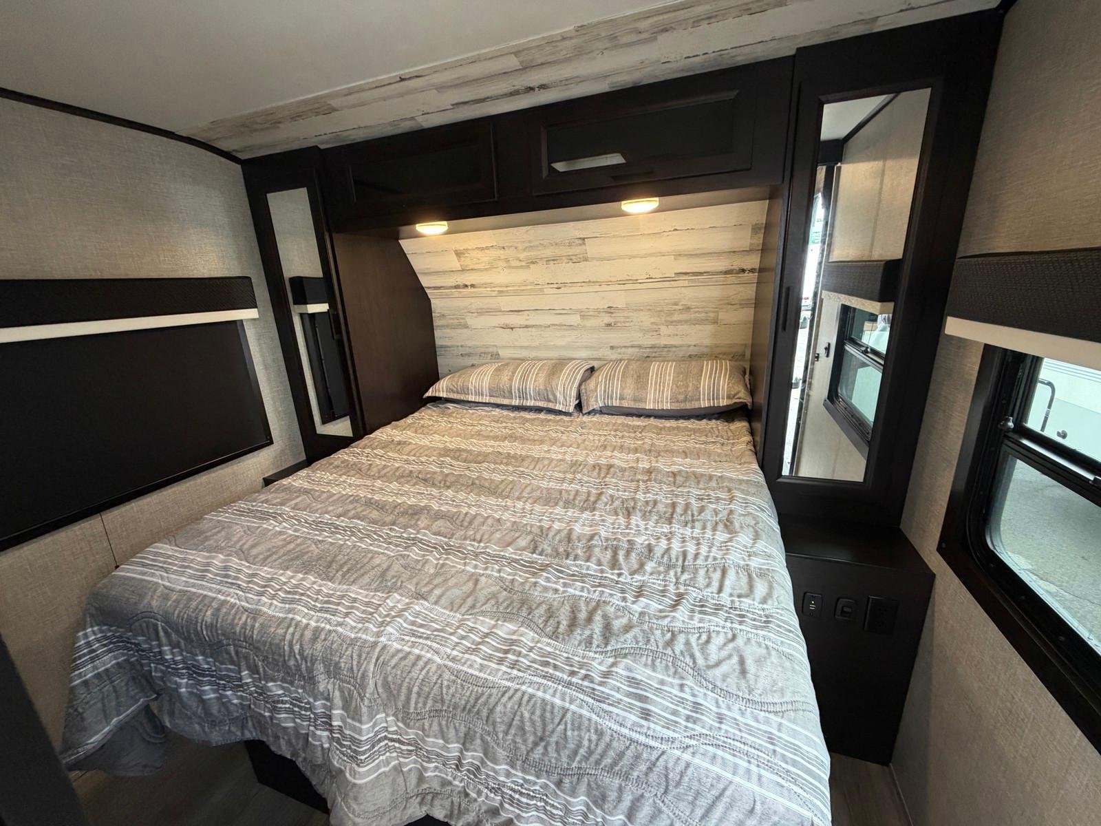 2023 Jayco 2023 Jayco Jay Feather - thumbnail 16