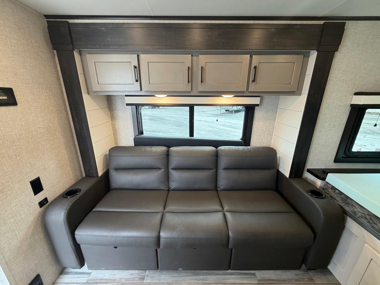 2024 Jayco 2024 Jayco Jay Feather - thumbnail 10