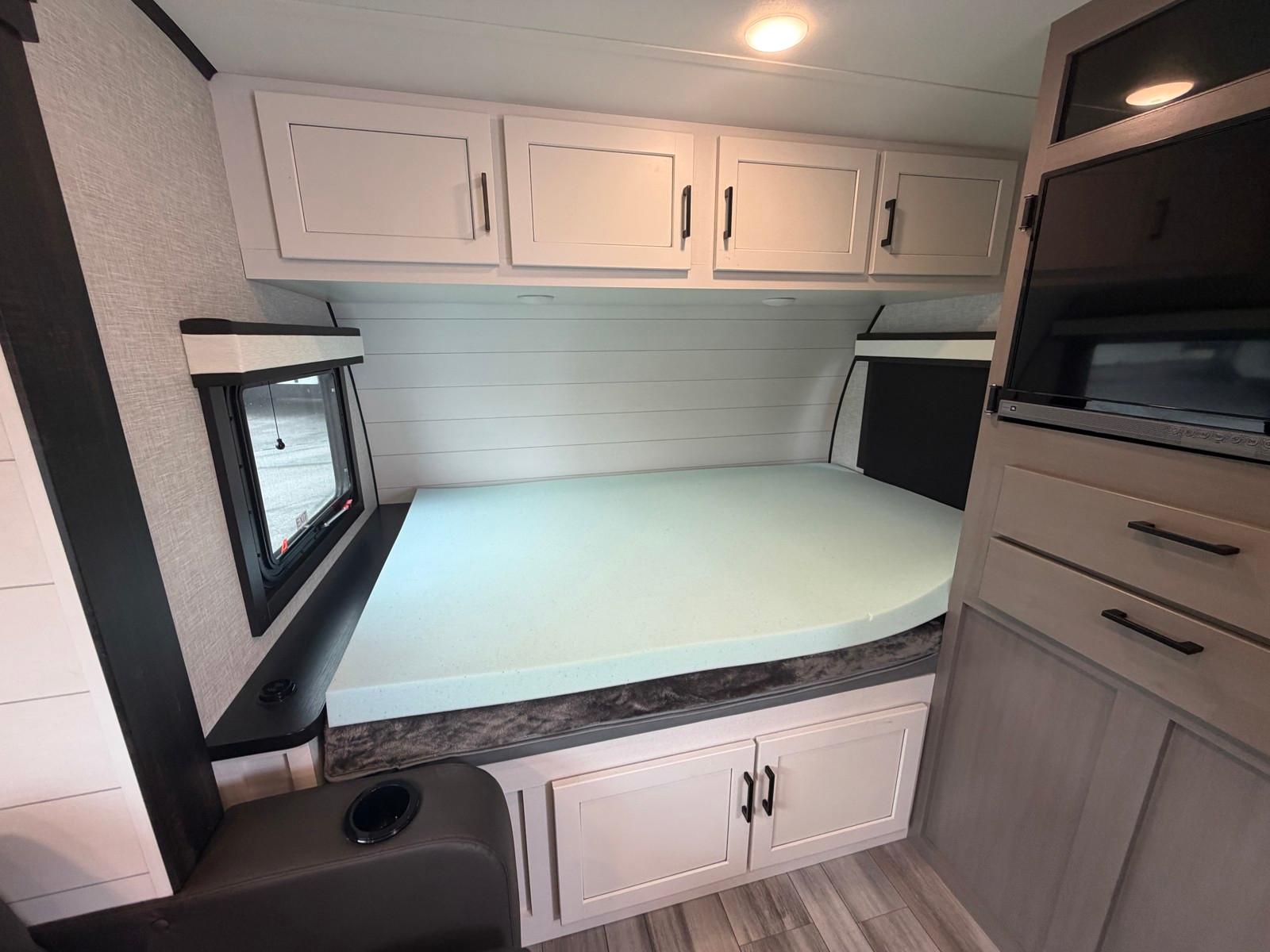 2024 Jayco 2024 Jayco Jay Feather - thumbnail 13
