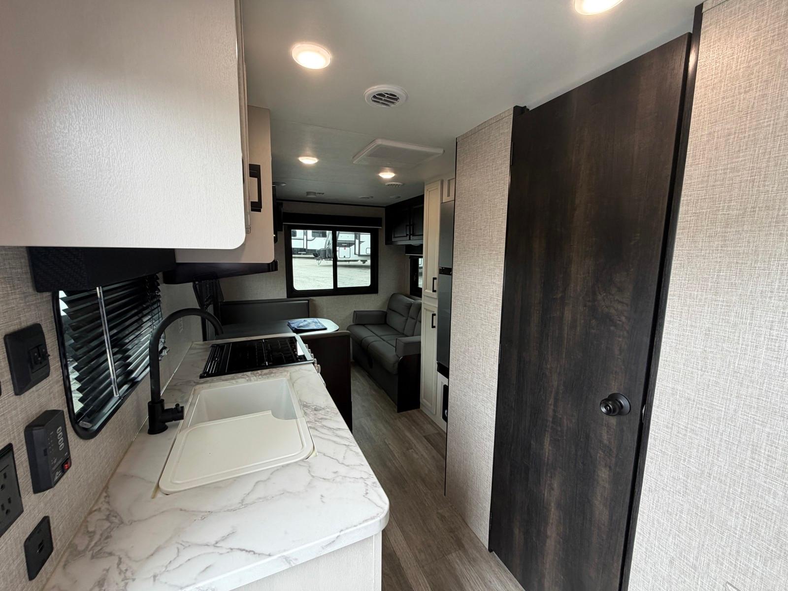 2023 Jayco 2023 Jayco Jay Flight - thumbnail 7