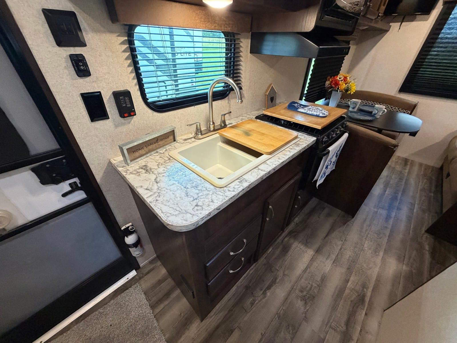 2018 Jayco 2018 Jayco Jay Flight 212QB - thumbnail 15
