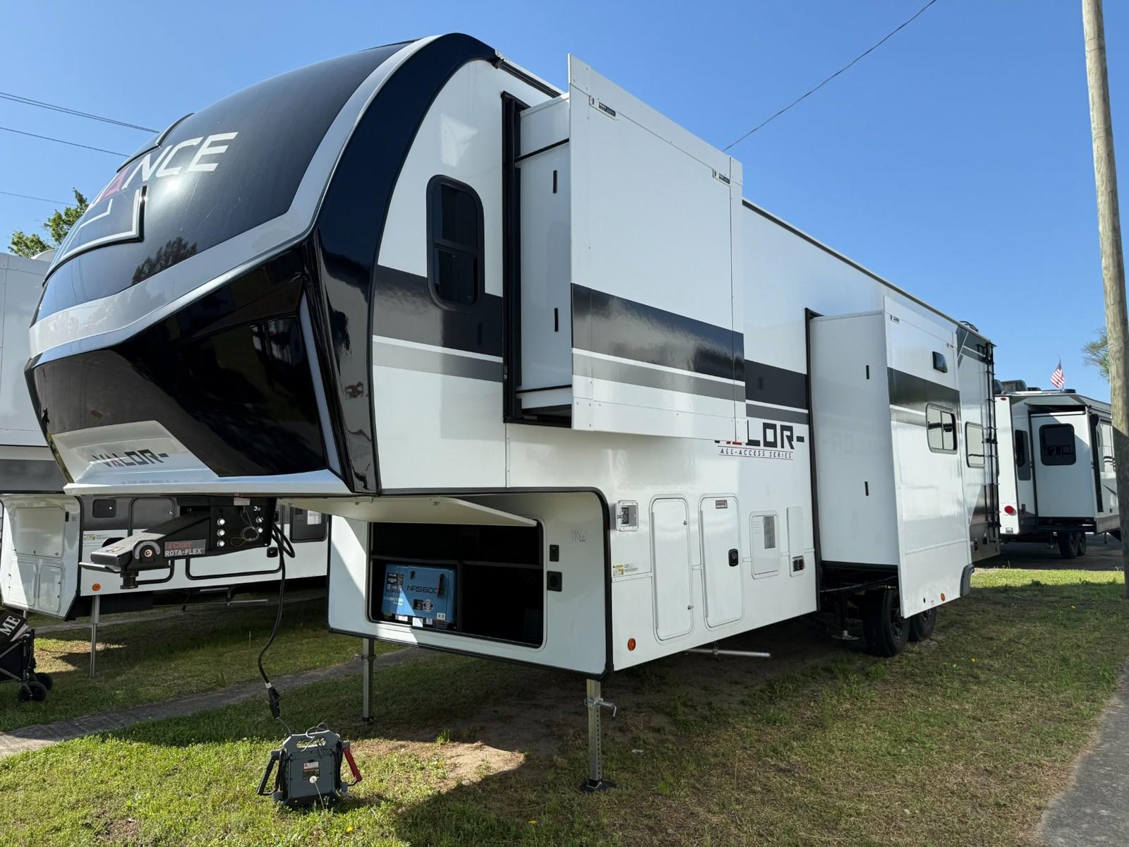 2026 Alliance RV 2026 Alliance RV Valor - thumbnail 4