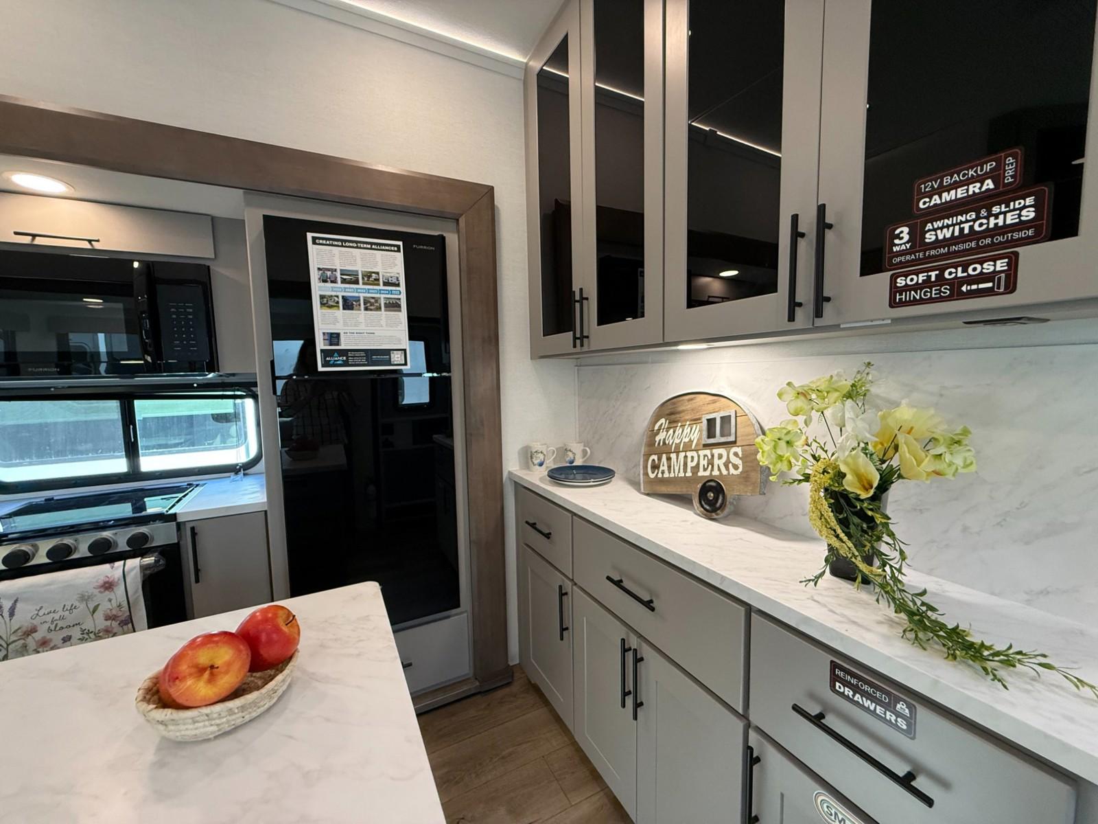 2026 Alliance RV 2026 Alliance RV Valor - thumbnail 10