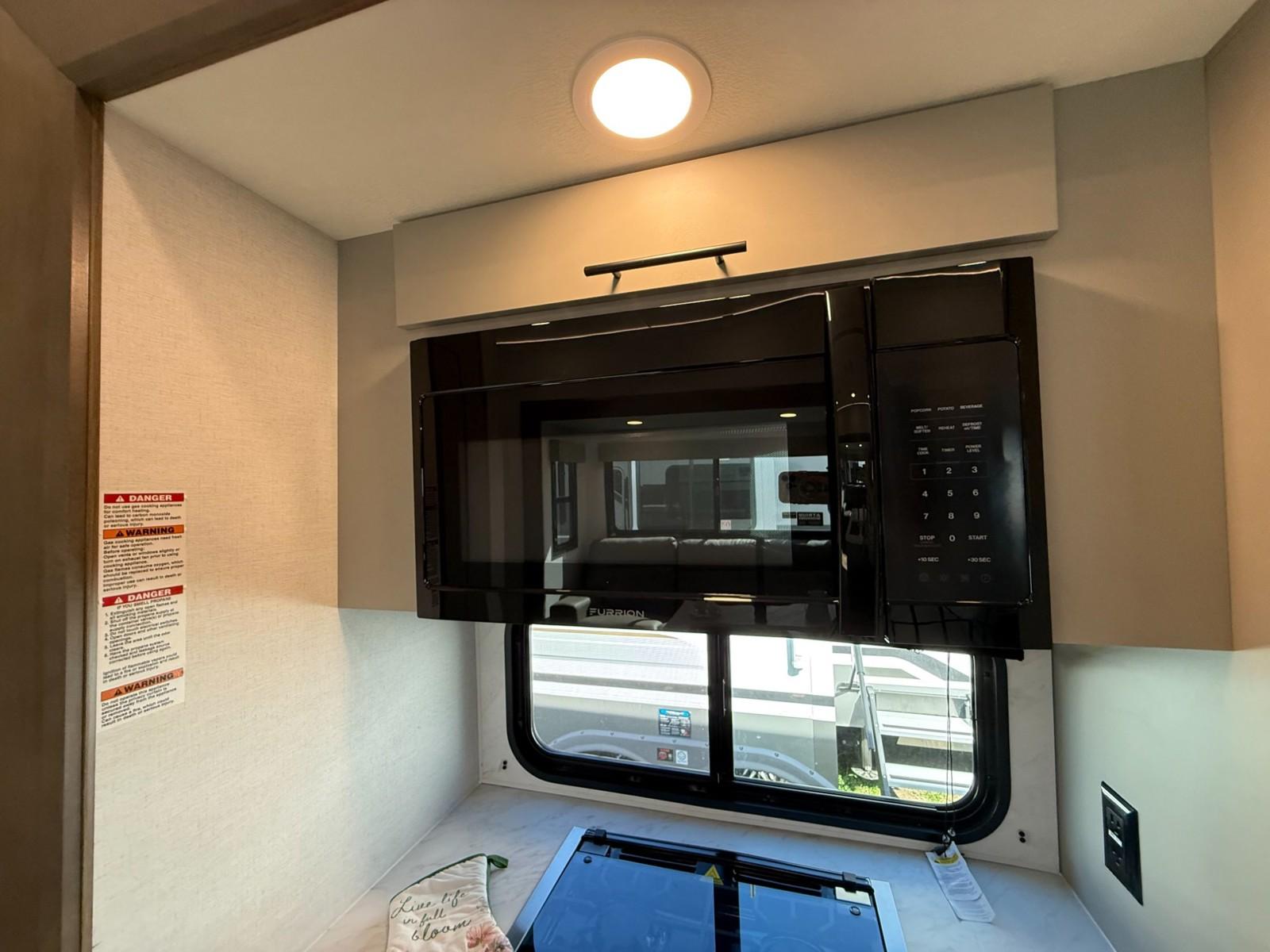 2026 Alliance RV 2026 Alliance RV Valor - thumbnail 13